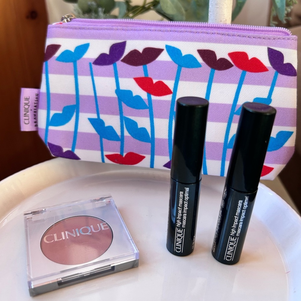 Clinique High Impact Mascara Makeup Pouch Pressed Powder Blusher in New Clover